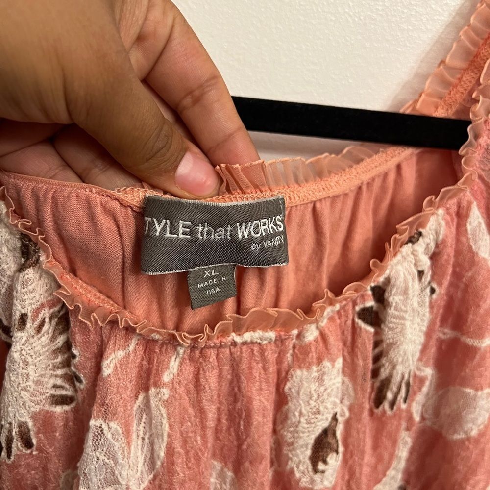 Vintage Y2K Lace Floral Top - Picture 2 of 4